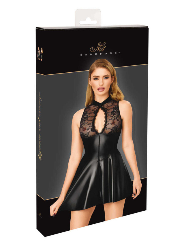 Robe courte évasée à col montant et...